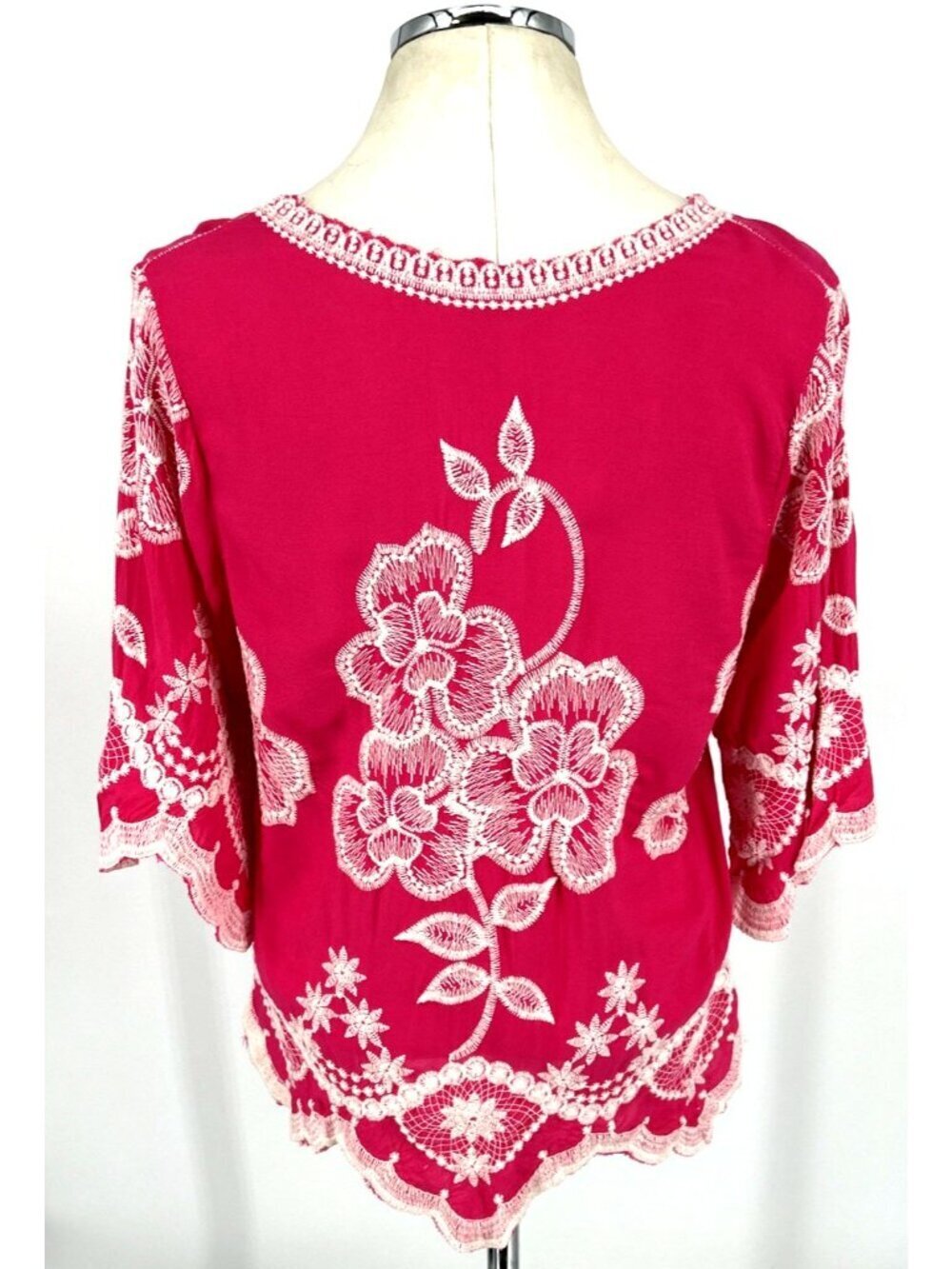 Solitaire Anthropologie Embroidered Blouse Size M Pink White Floral Boho Casual - Picture 5 of 7